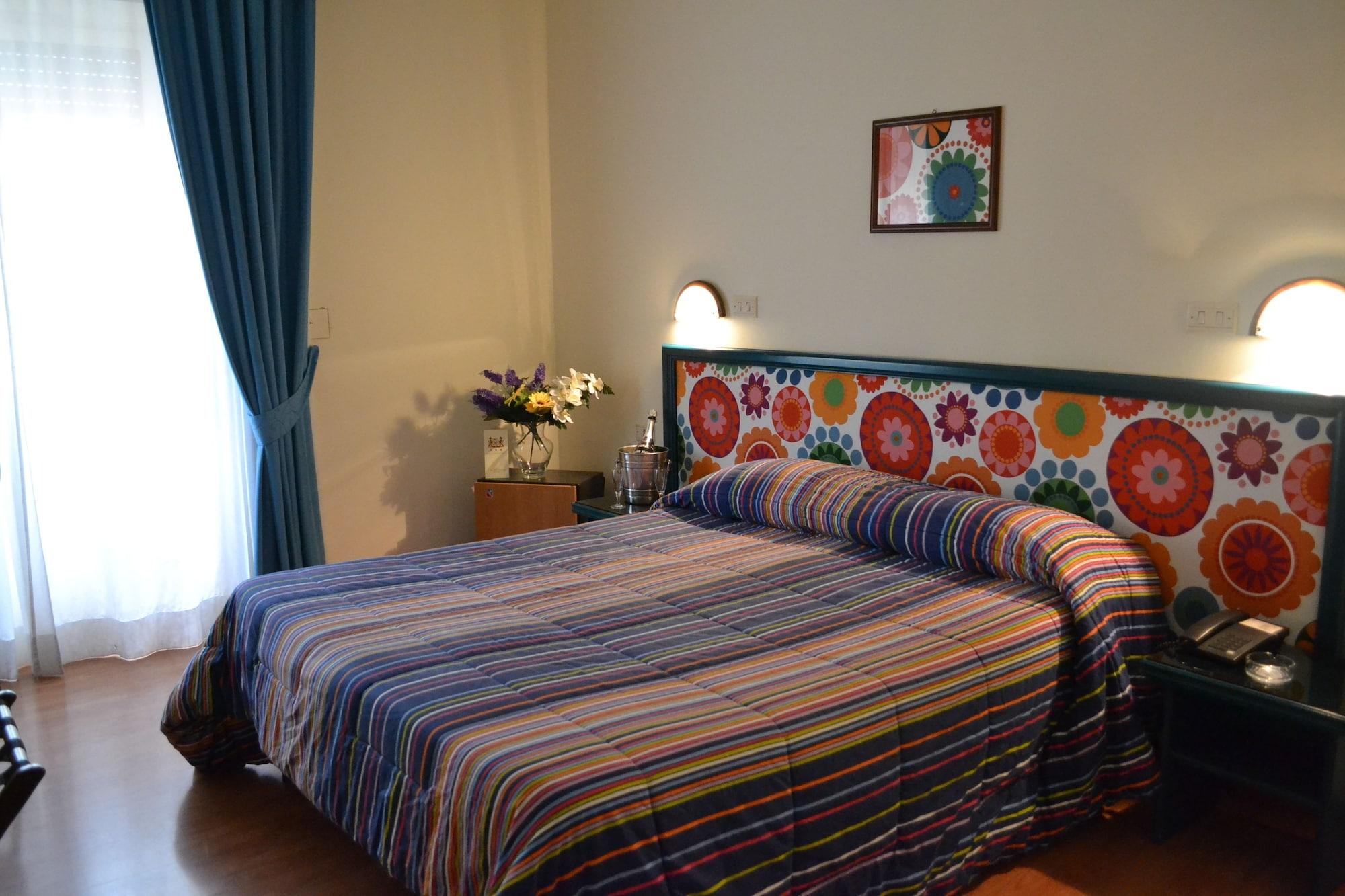 Cesare Augusto Hotel Napels Buitenkant foto