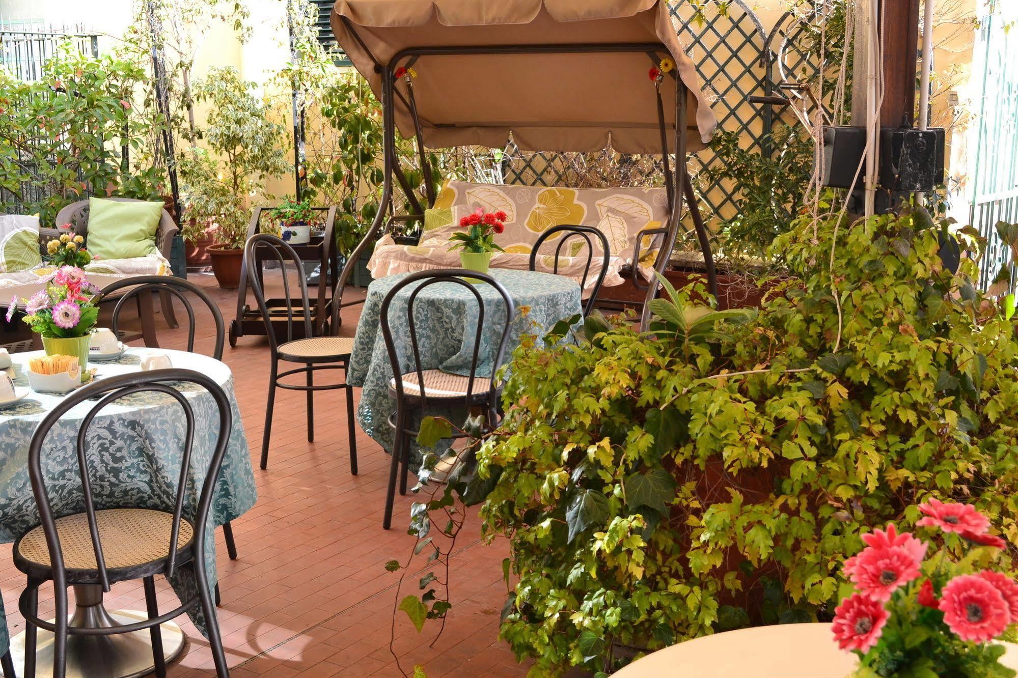 Cesare Augusto Hotel Napels Buitenkant foto
