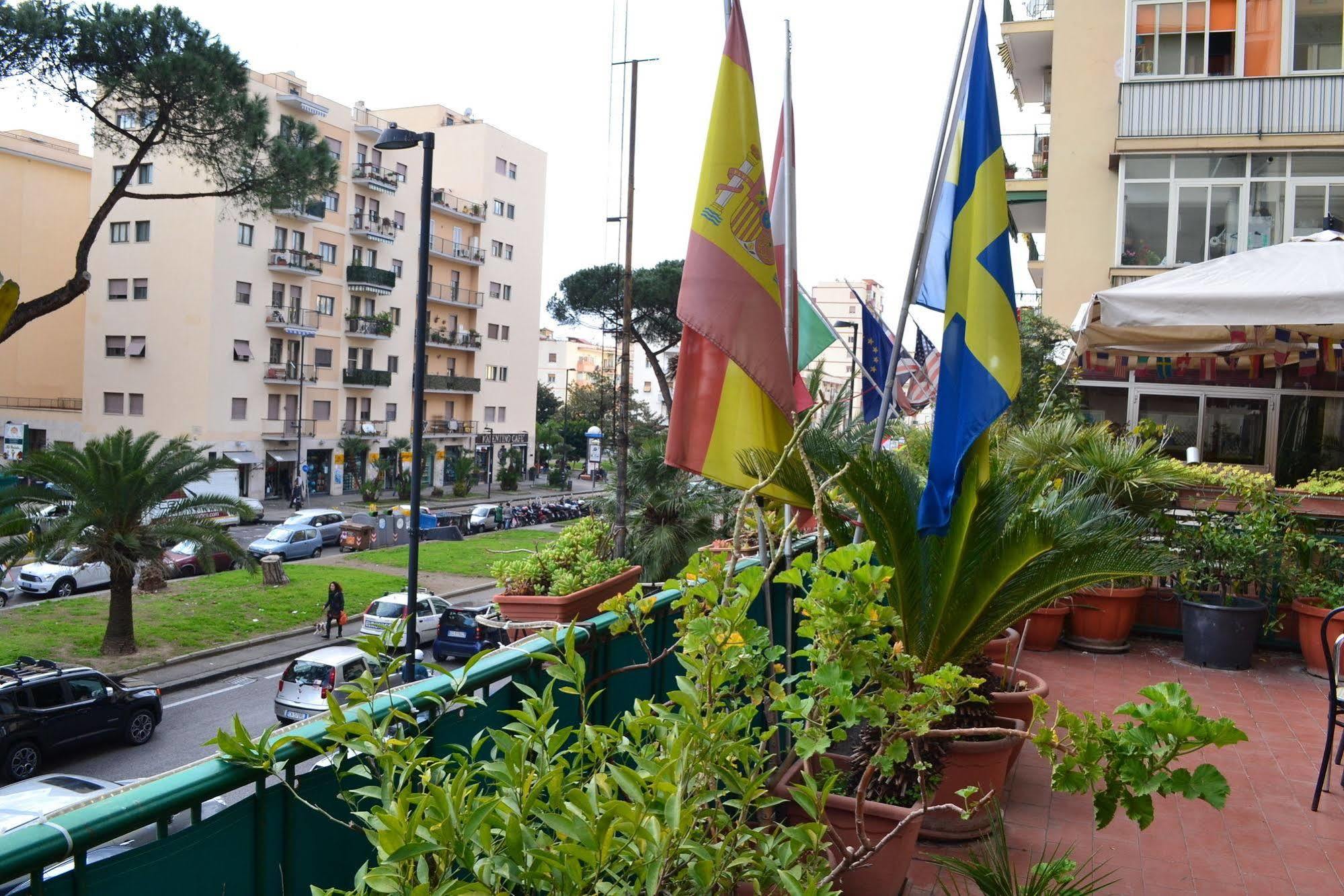 Cesare Augusto Hotel Napels Buitenkant foto