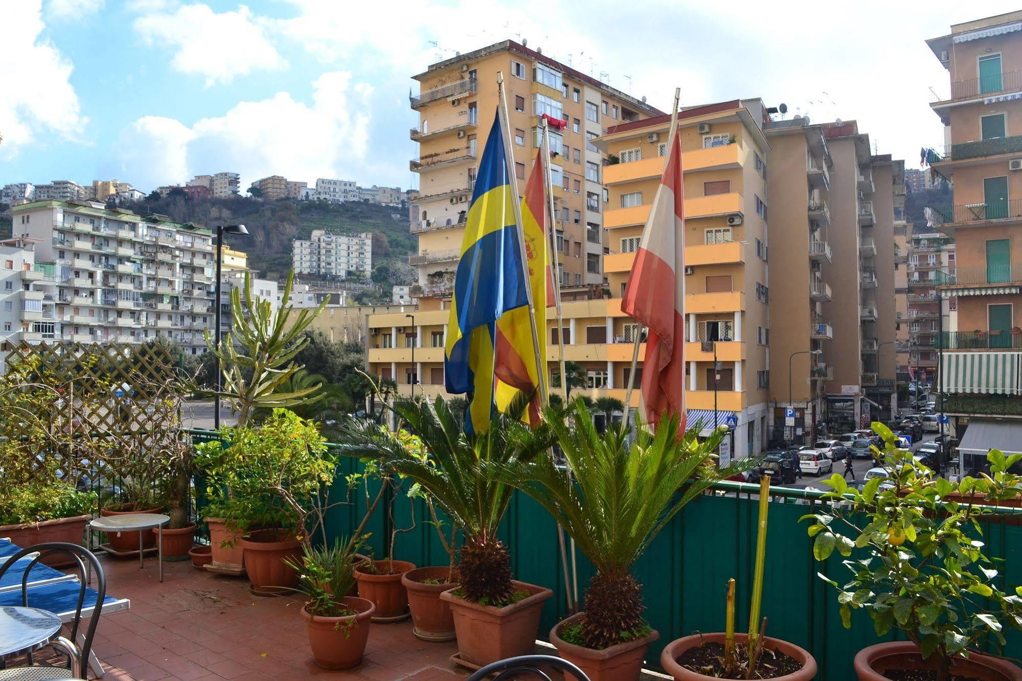 Cesare Augusto Hotel Napels Buitenkant foto